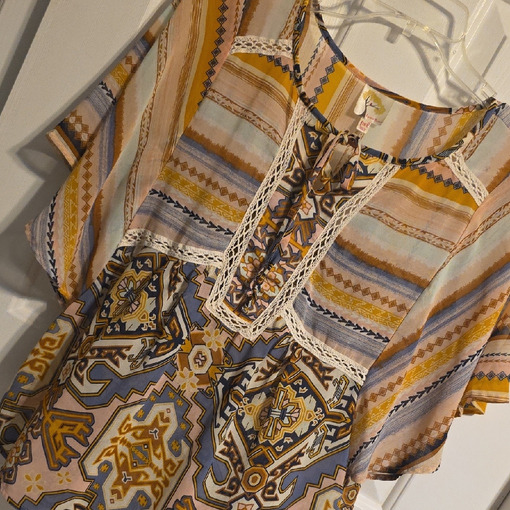 Fig and Flower Striped and Geometric Women's Blouse